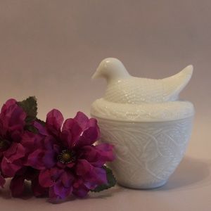 Avon white dove sugar/candy dish